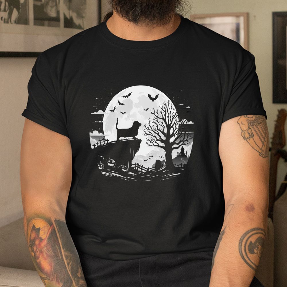 Basset Hound Dog And Moon Howl In Forest Dog Halloween Shirt